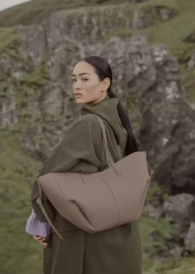 Cyme Edition Strukturiertes Taupe