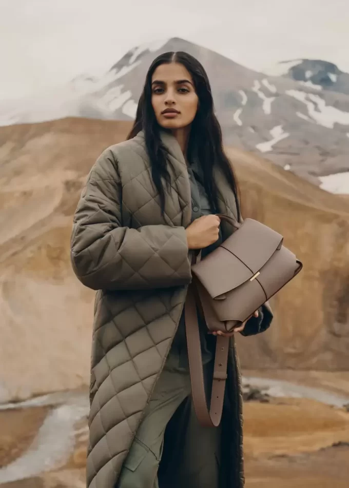 Mokki Edition Texturiertes Taupe