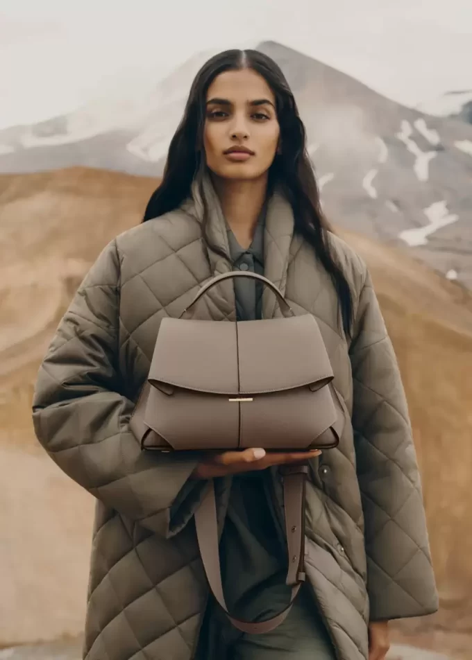 Mokki Edition Texturiertes Taupe
