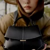 Mokki Mini Edition Strukturiertes Schwarz mit ecrufarbenen Nähten
