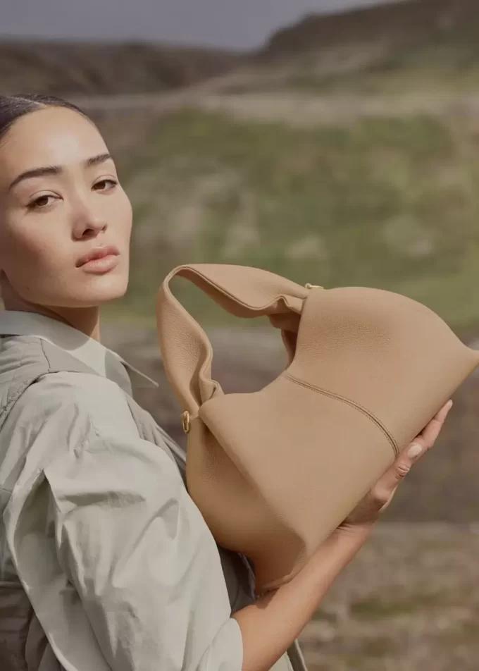 Numéro Neuf Edition Strukturiertes Beige