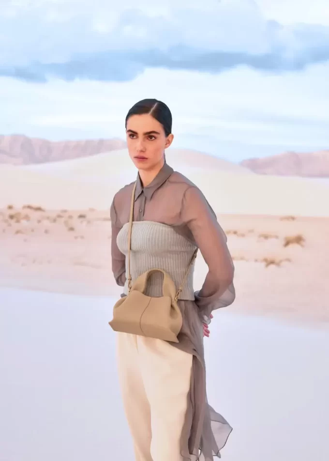 Numéro Neuf Mini Edition Strukturiertes Beige