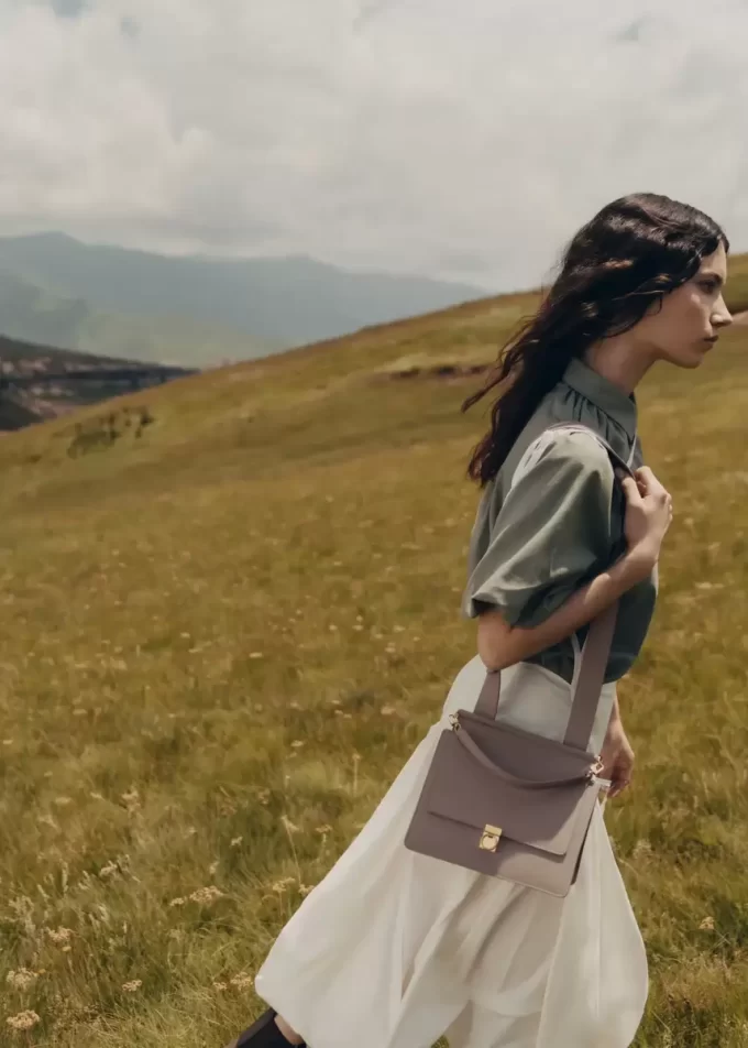 Numéro Sept Edition Strukturiertes Taupe
