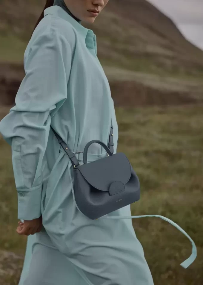 Numéro Un Nano Edition Strukturiertes Mitternachtsblau