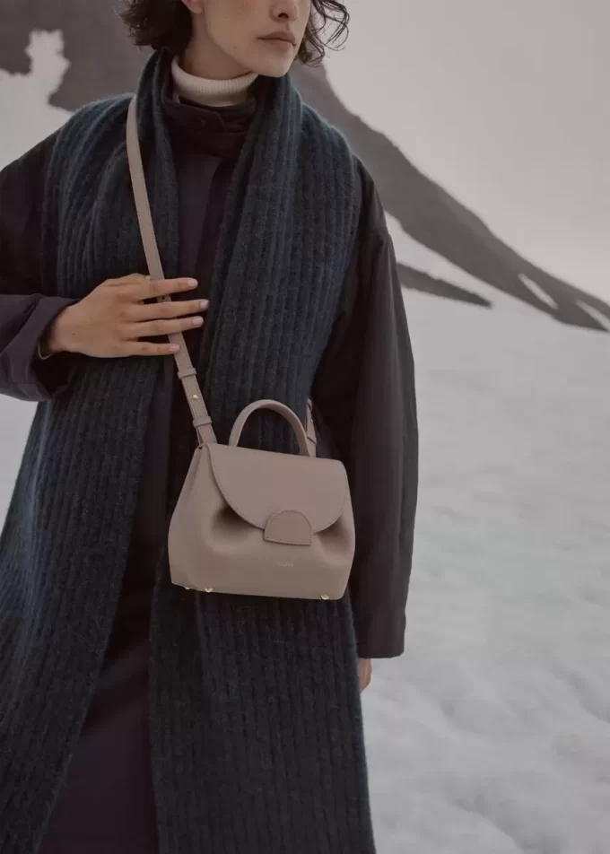 Numéro Un Nano Edition Strukturiertes Taupe