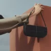Osmo Edition Glattes Schwarz mit Ecru-Nähten